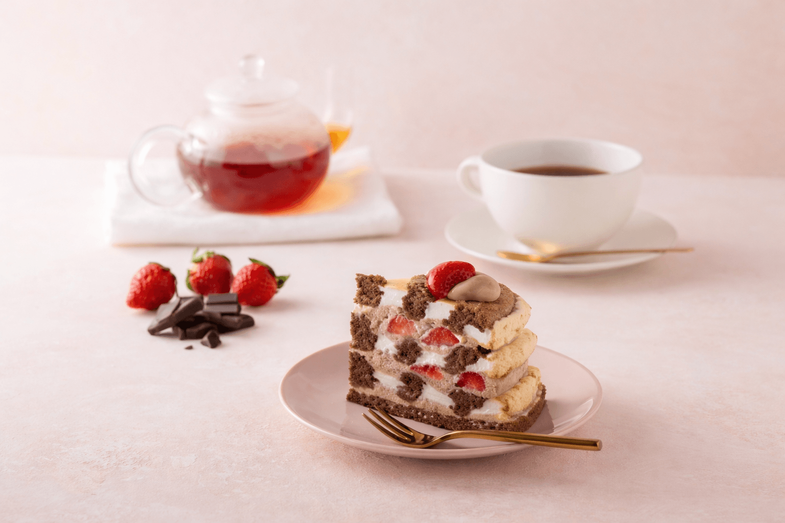 神戸TOTTEIでいちご&チョコフェア開催!ユーハイムなど5店舗で限定スイーツ