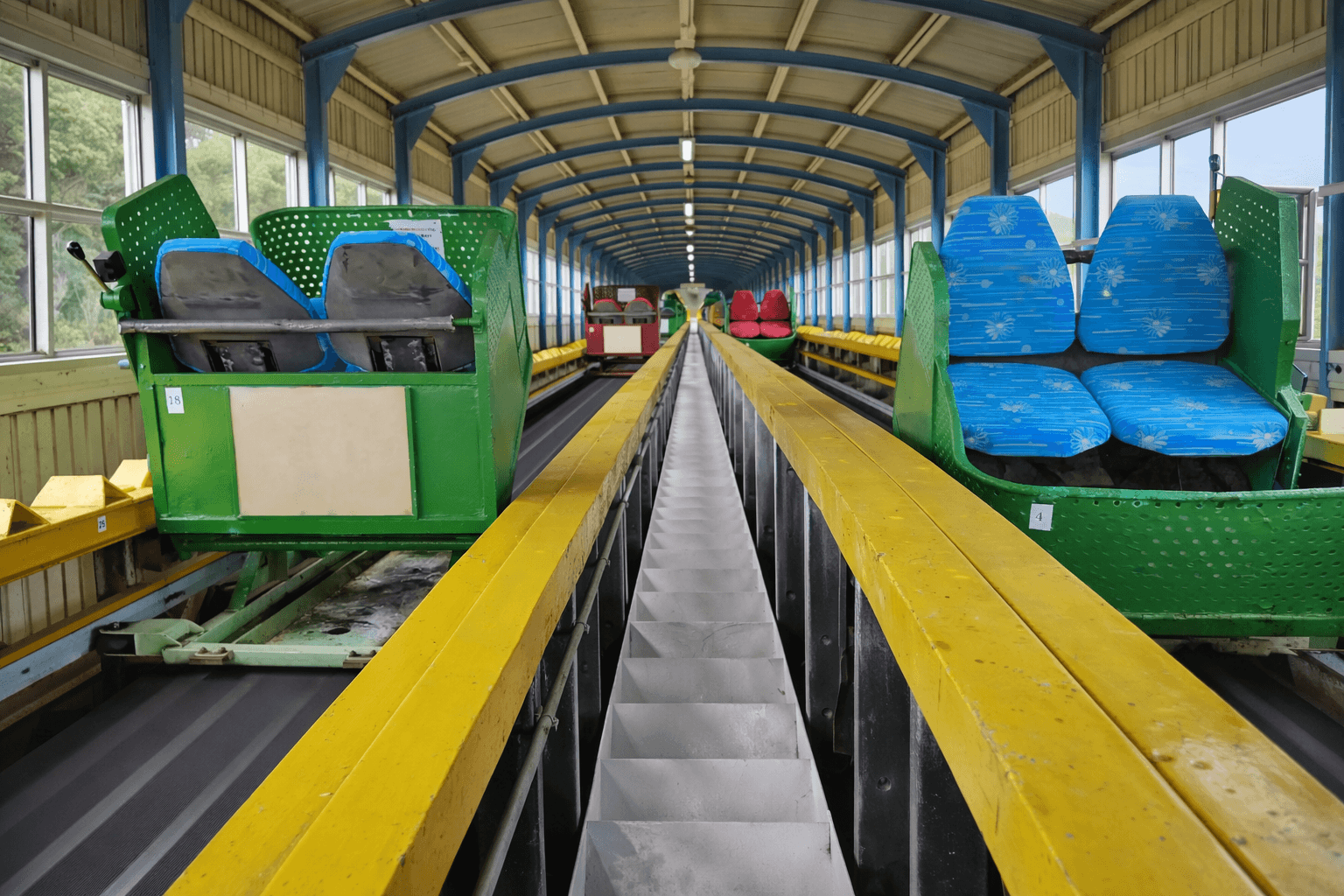 レトロ可愛い!須磨浦山上遊園カーレーター60周年記念祭