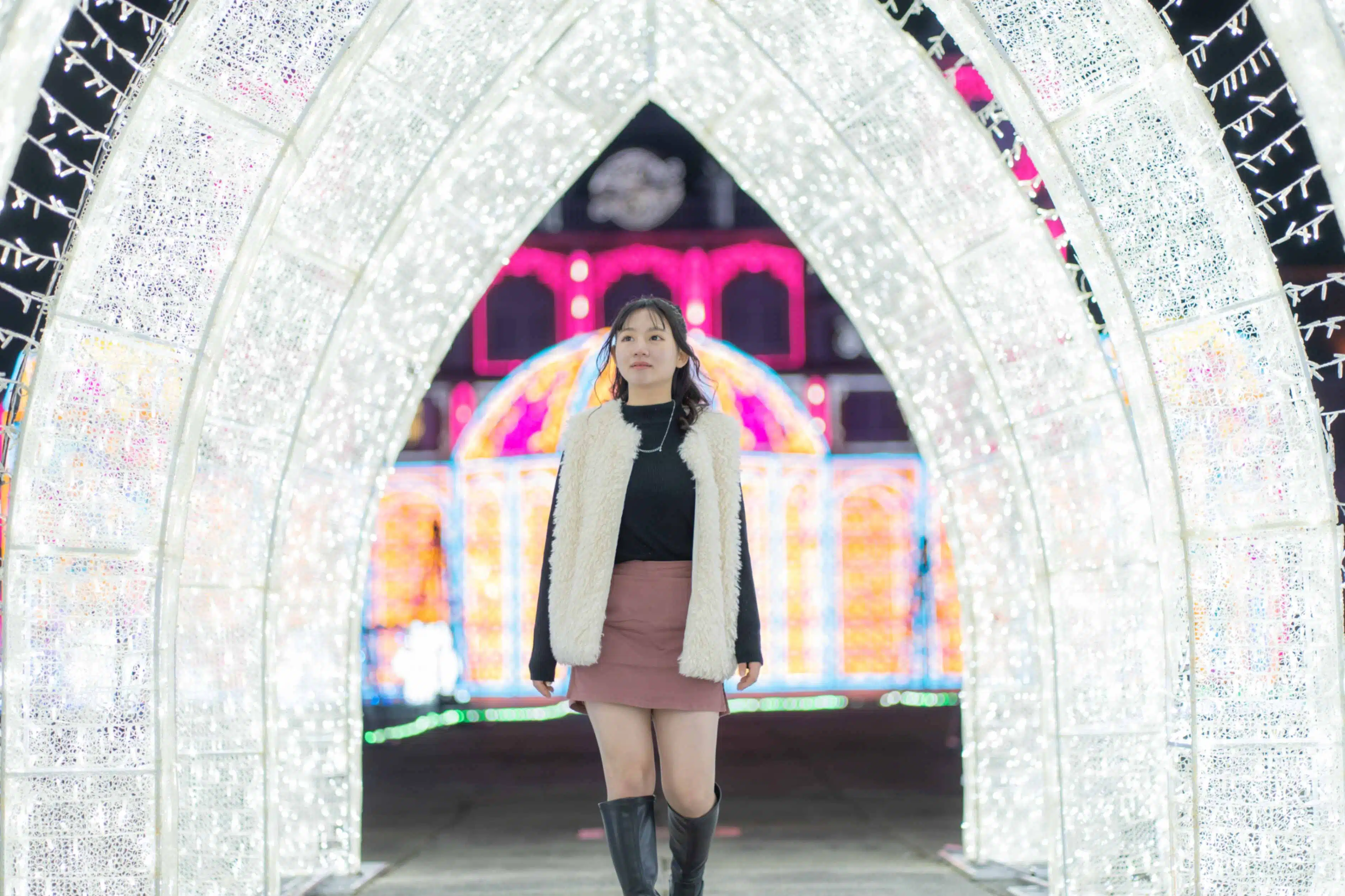 光の庭園で年越し!神戸イルミナージュ カウントダウンで感動のドローンショーのイメージ画像