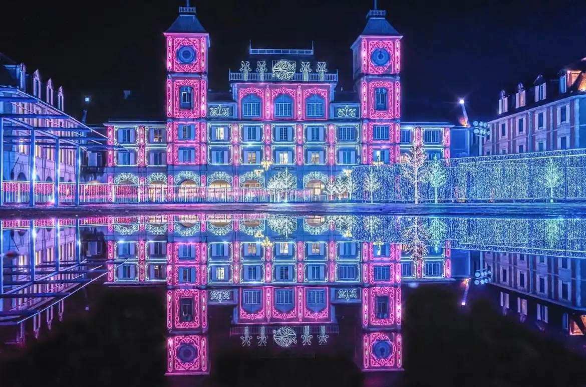 光の庭園で年越し!神戸イルミナージュ カウントダウンで感動のドローンショーのイメージ画像