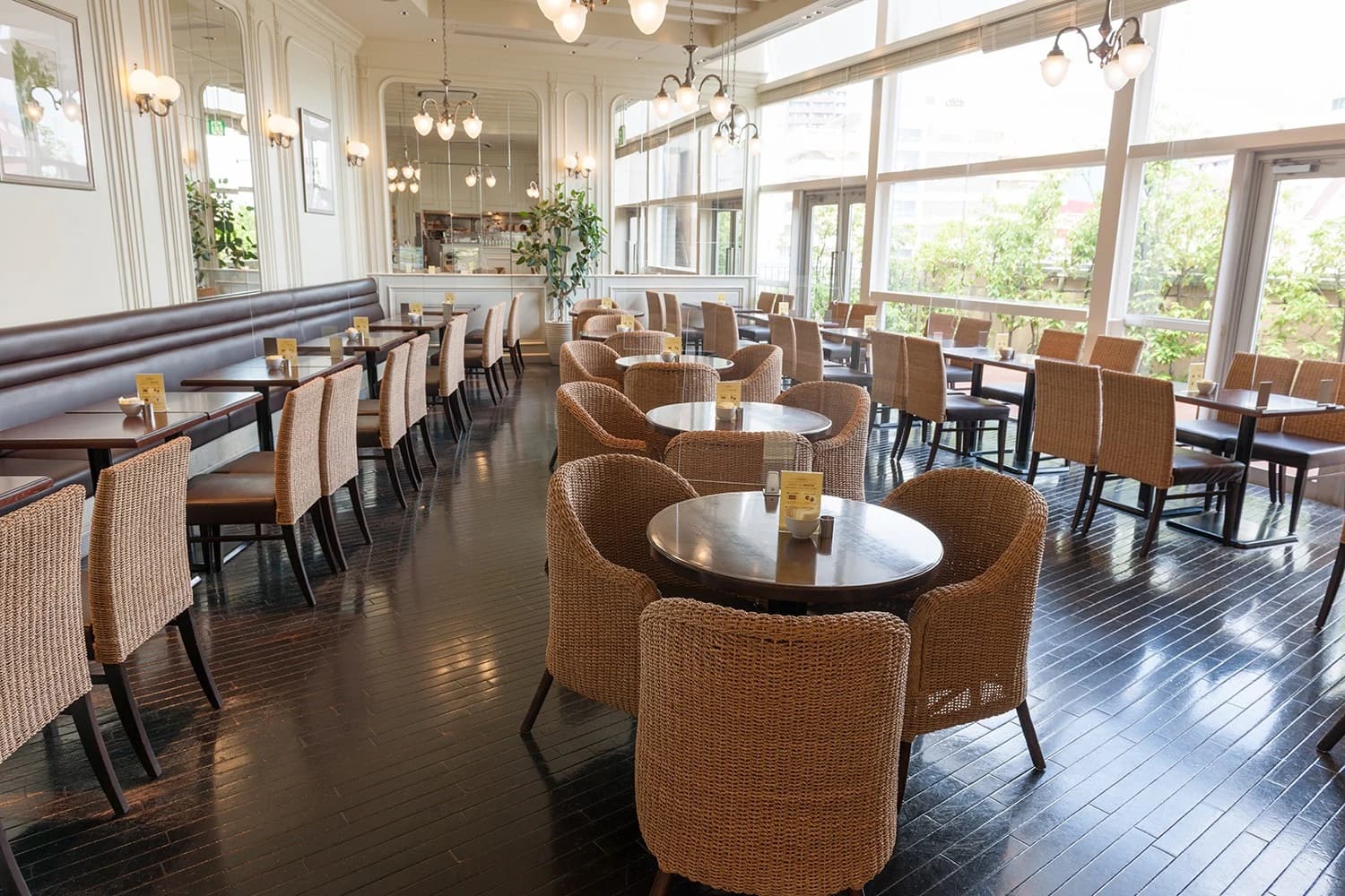 阪急西宮ガーデンズ 手土産スイーツ13選|カフェ・チョコレート・ケーキのイメージ画像