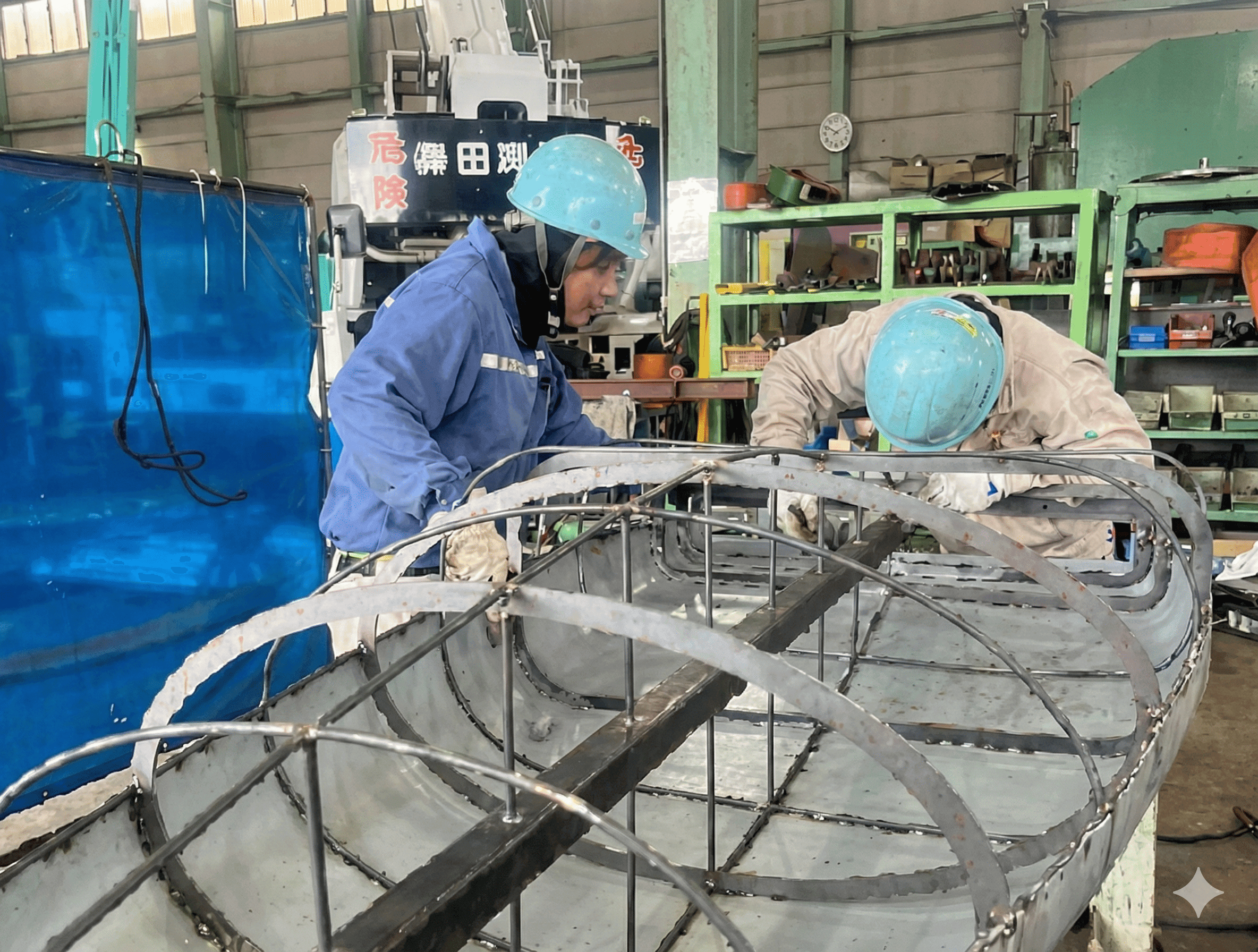 夢を彩る!姫路の小学生が巨大ジンベイザメに手形アートで命を吹き込むのイメージ画像