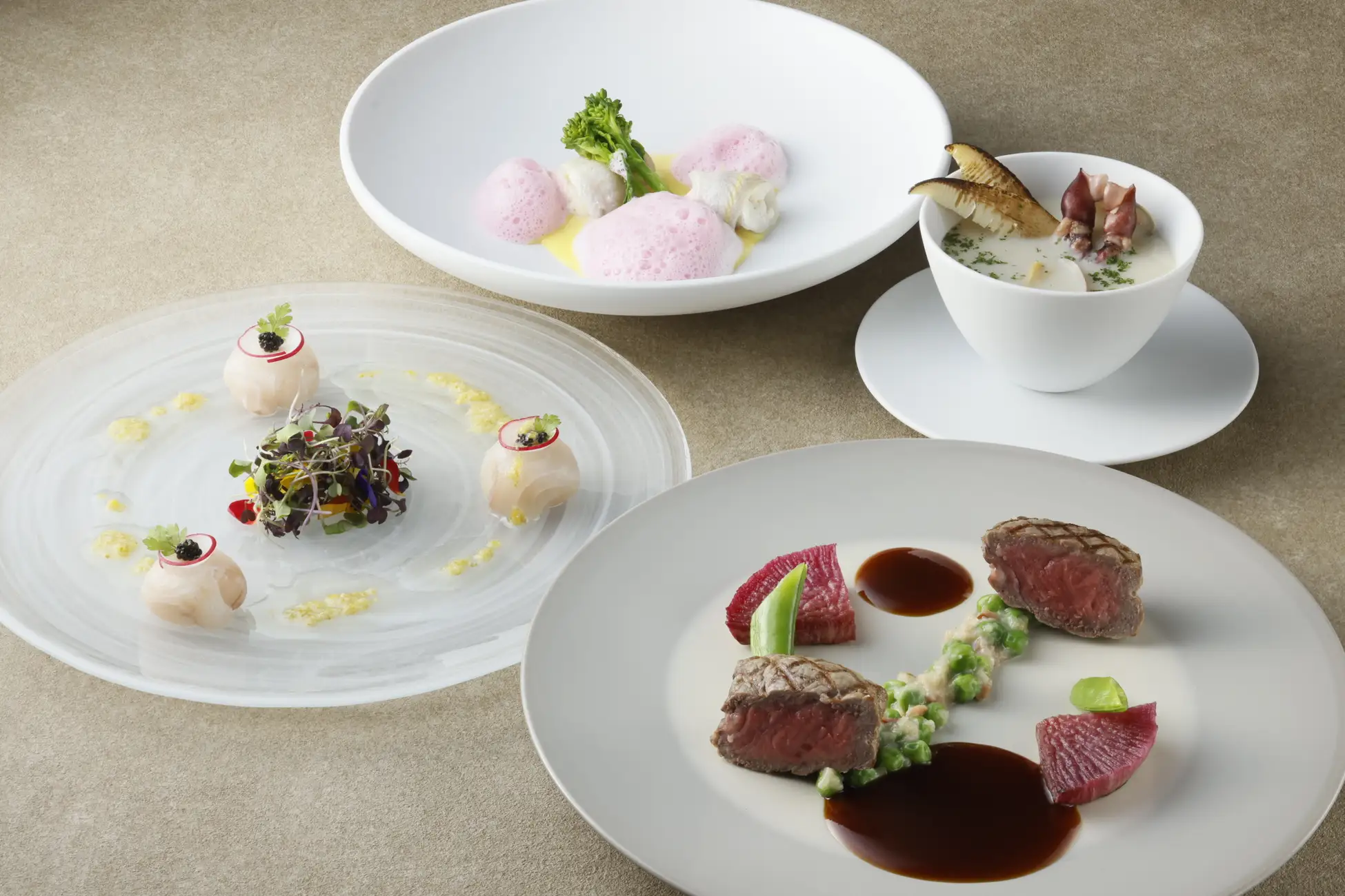 神戸港一望!ホテルオークラ神戸「カメリア」洗練空間でランチ&ディナーのイメージ画像