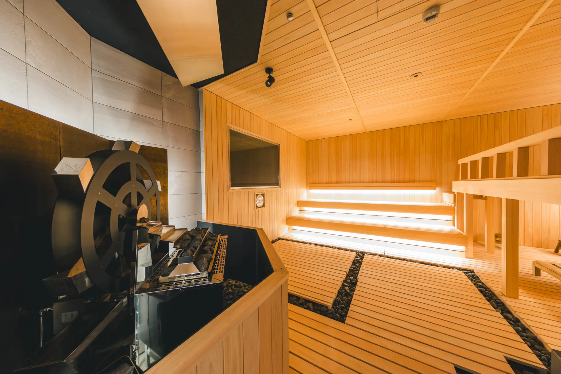 舞子ビラ神戸「さふぃスパ舞子」レディースデー開催!熱波師RINA氏ら登場のイメージ画像