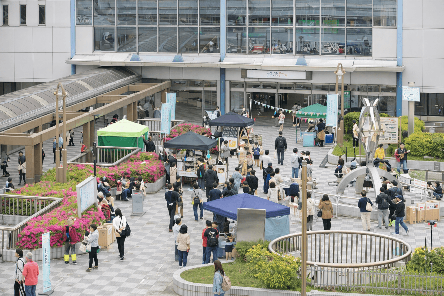 川西能勢口駅前ピクニックマルシェ3/14開催!ハンドメイド雑貨、グルメ、音楽が集結のイメージ画像