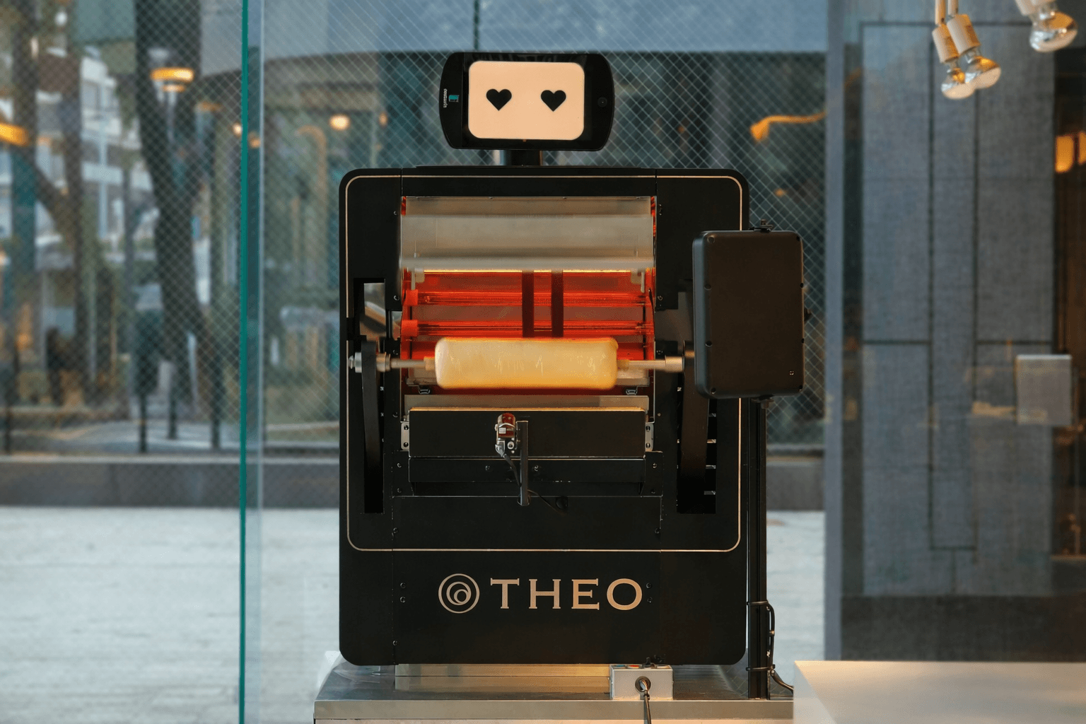 バンドー神戸青少年科学館に新カフェ!AIバウムクーヘン「THEO」体験のイメージ画像