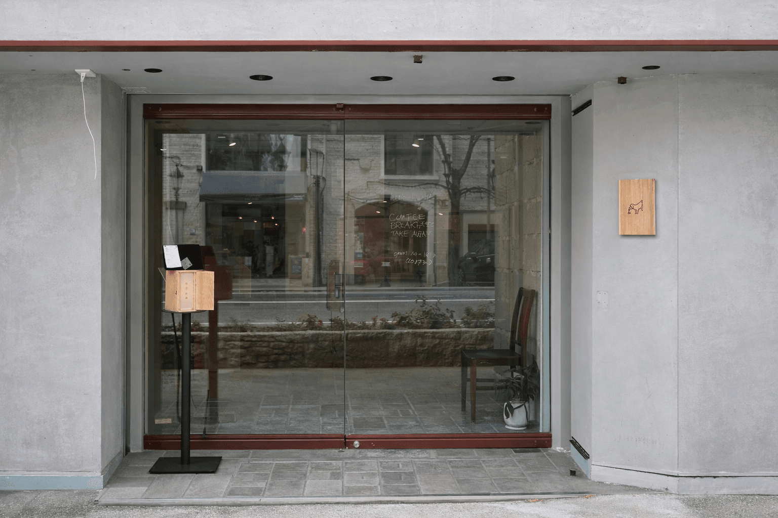 北野坂に現れた異国空間!メルボルンカフェ「リトルバークリー」のイメージ画像