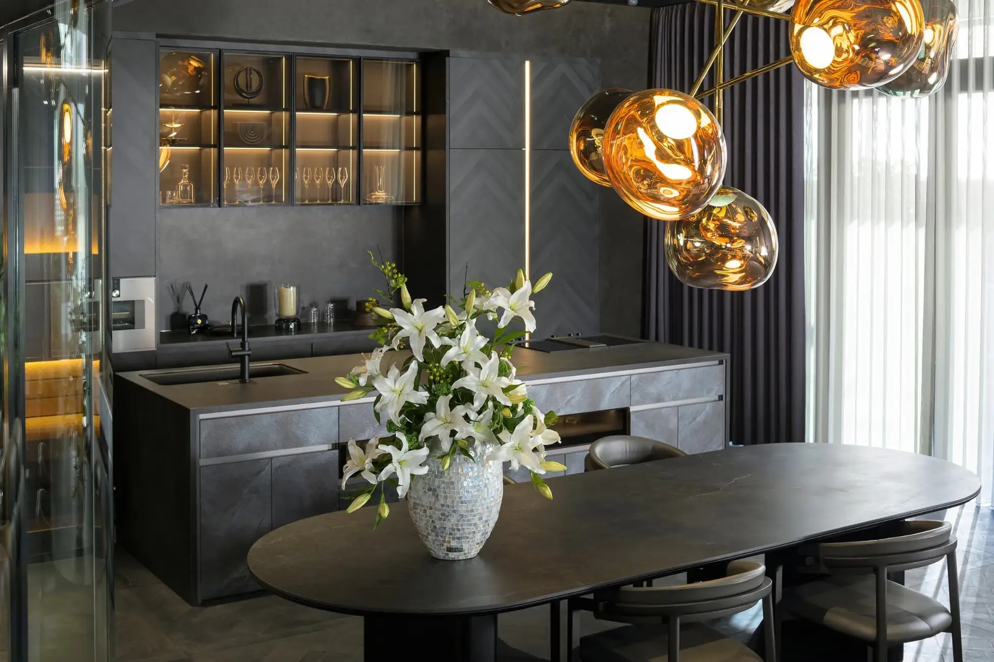 大丸芦屋店にアートフラワー「エミリオ・ロバ」国内最大級店舗が2/27オープンのイメージ画像