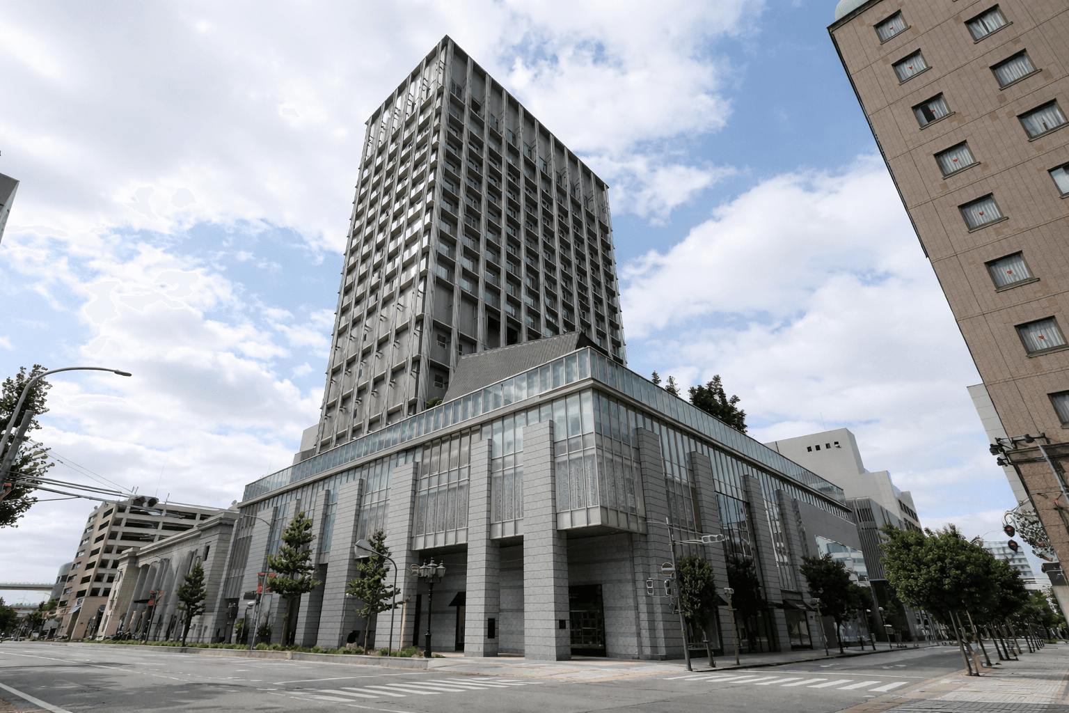 バーニーズ神戸店 SISANDIポップアップ!新作水着&リゾートウェアのイメージ画像