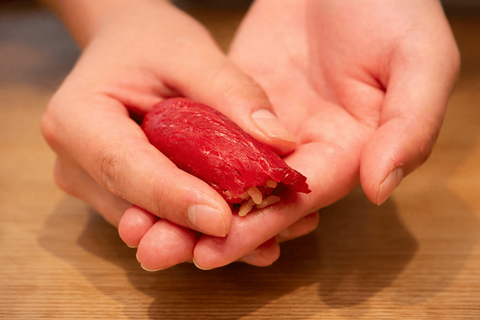 明石駅前に「鮨さかくら」4月9日開店!1貫180円~、テイクアウトものイメージ画像